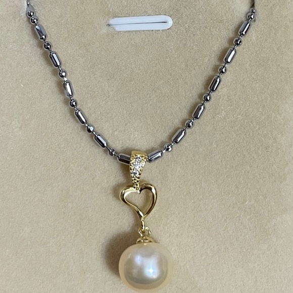 Jewelry - South Sea Pearl Necklace